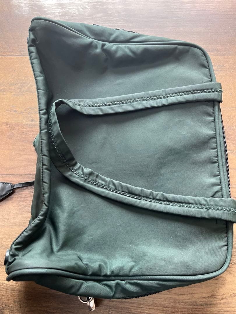 PRADA プラダ　ナイロン　バック　グリーン