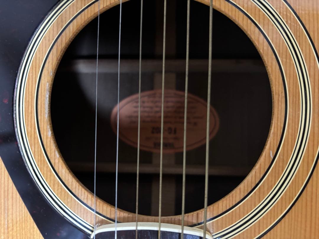 【ハードケース付き‼️】YAMAHA FG-202 アコースティックギター