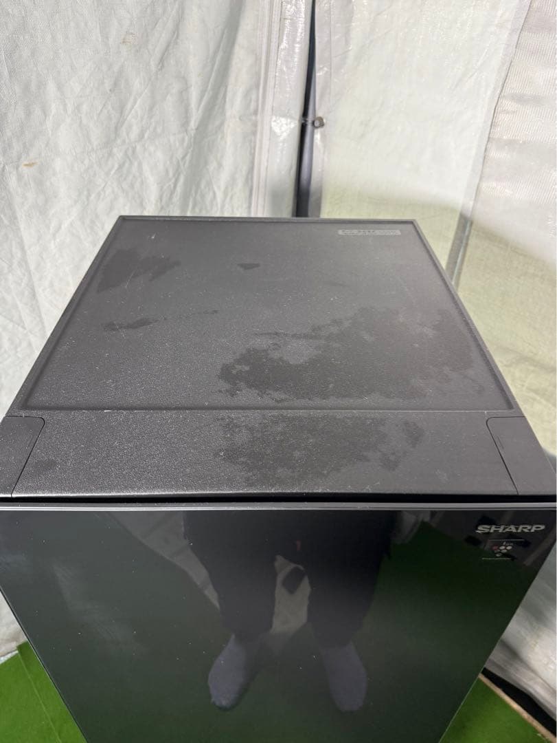 2022年製　高級感あるシャープ製冷蔵庫　SJ-GD15H-B