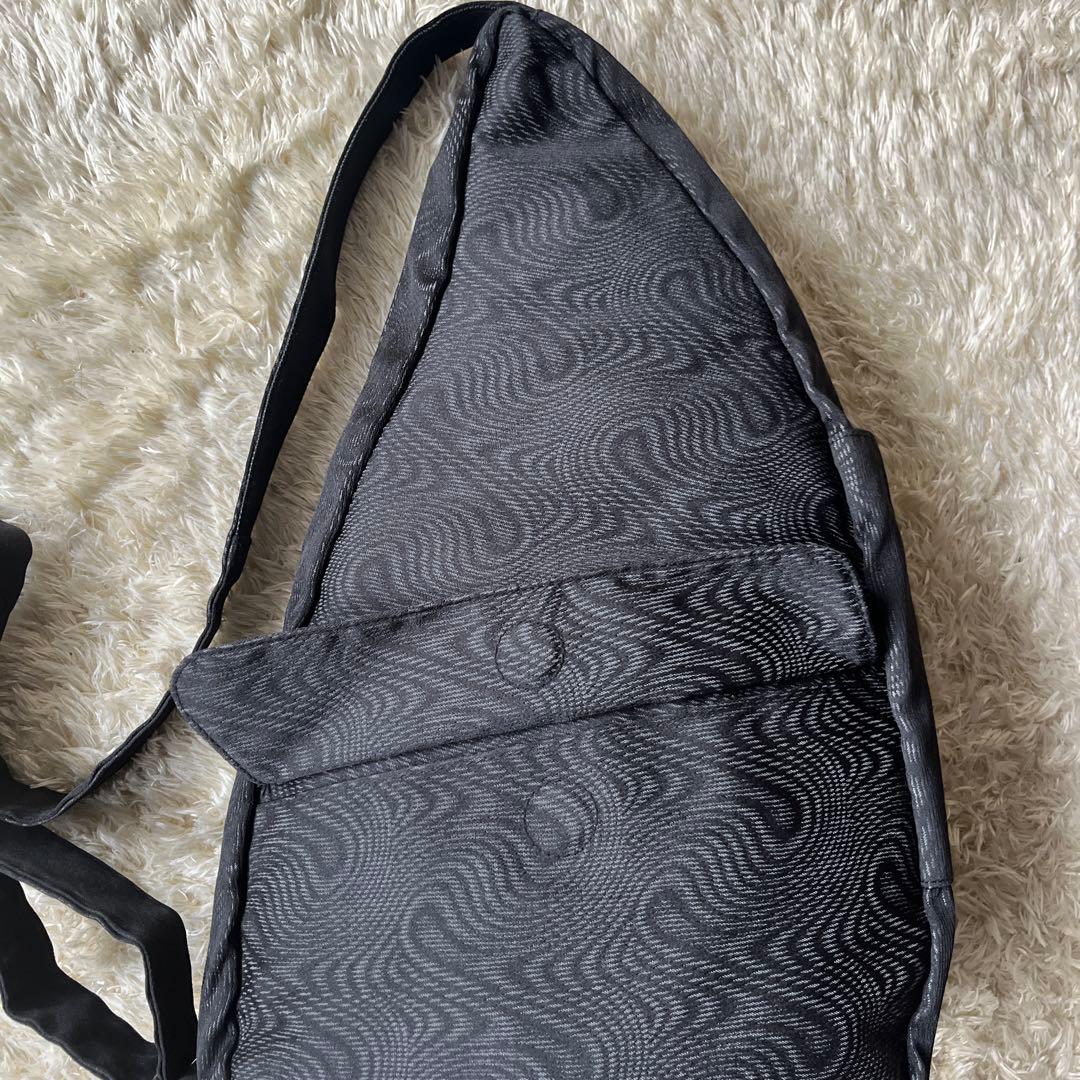 極美品　ヘルシーバックバッグ Mサイズ 9リットル 黒　ブラック