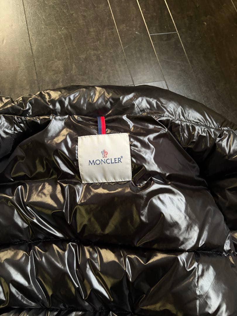 MONCLER 黒 ダウンベスト　サイズ1