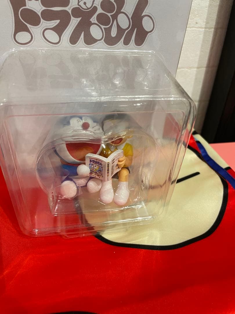 豪華愛蔵版 100年ドラえもん カリモク どこでもドア本棚