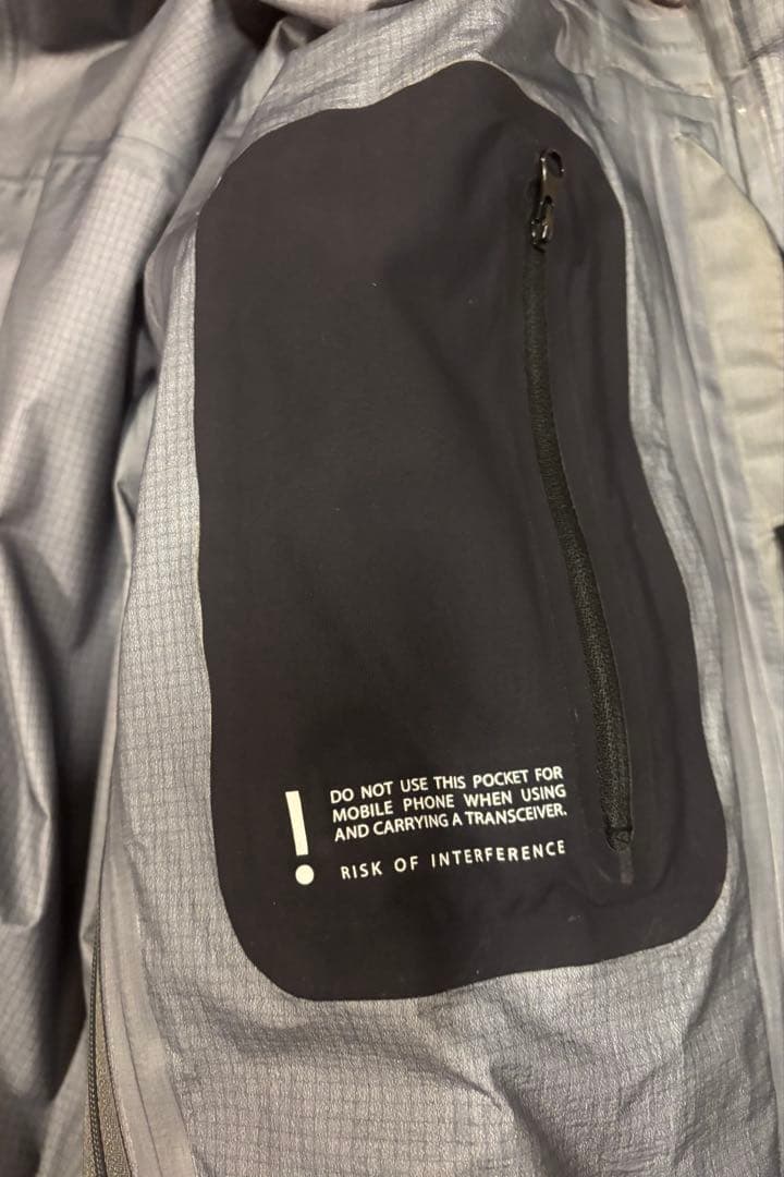 ノローナ ロフォテン ゴアテックス プロ ジャケットパンツセット