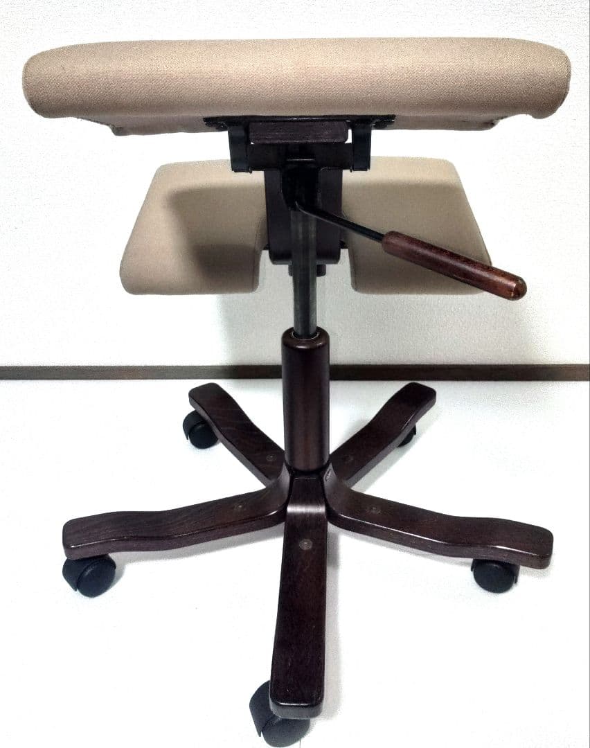 希少モデル　STOKKE バランスチェア 　腰痛対策　姿勢矯正