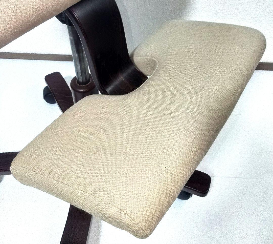 希少モデル　STOKKE バランスチェア 　腰痛対策　姿勢矯正