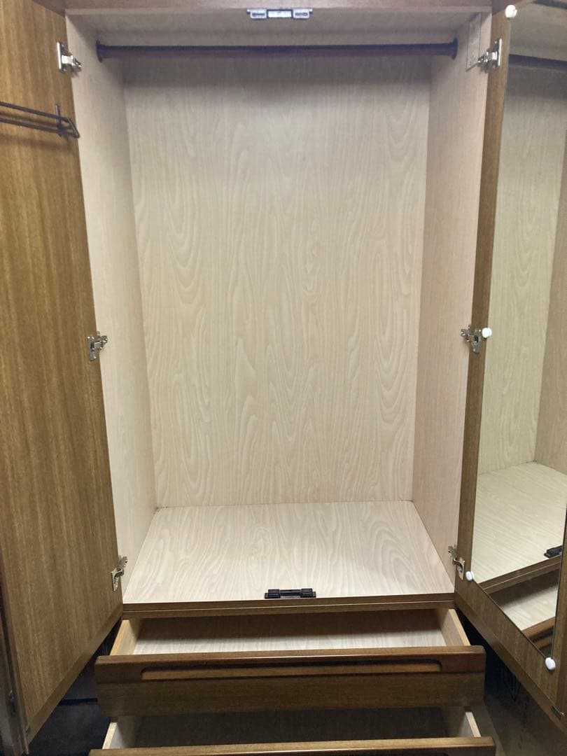 美品　洋服タンス 引き出し付き　収納