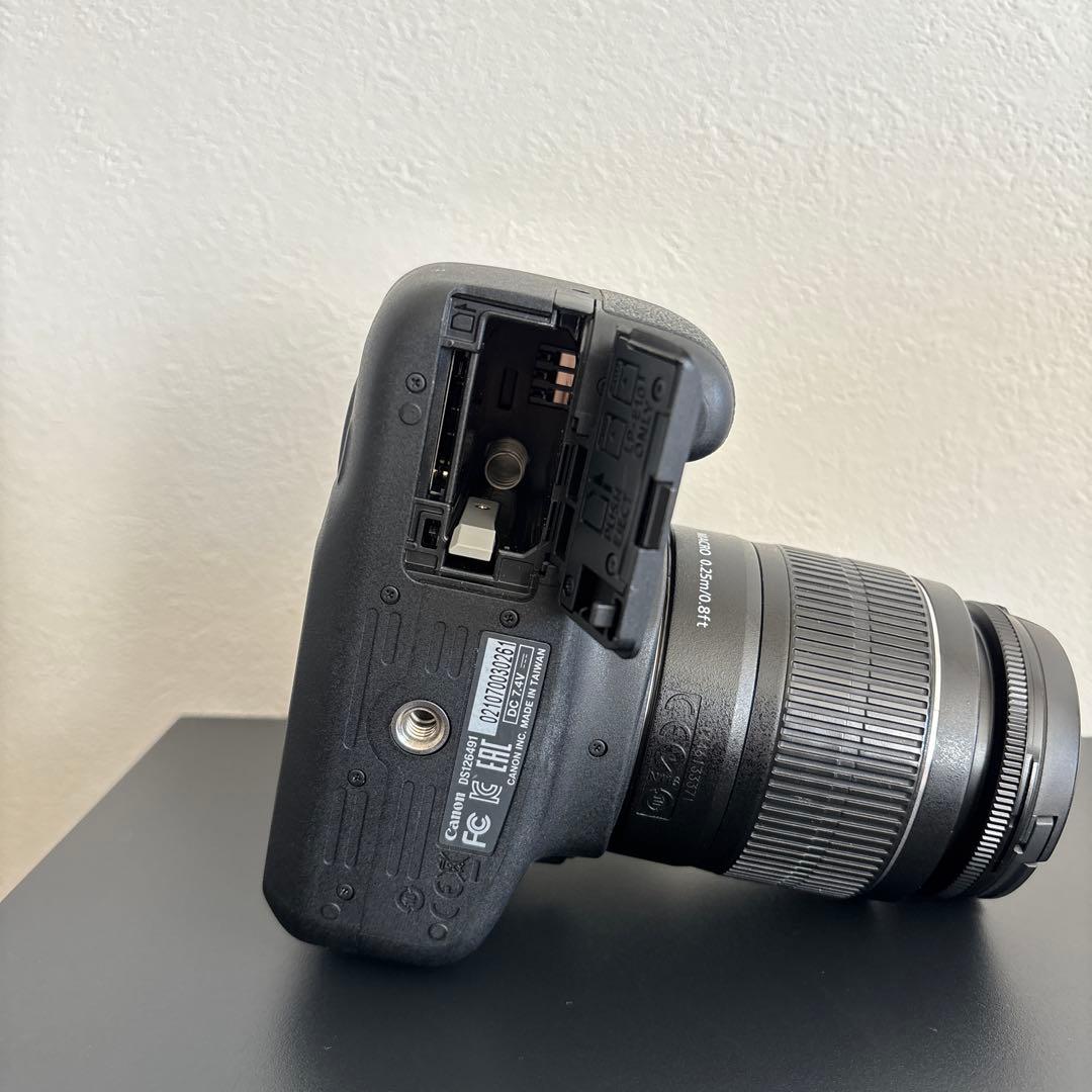 Canon EOS Kiss X70 デジタル一眼レフカメラ