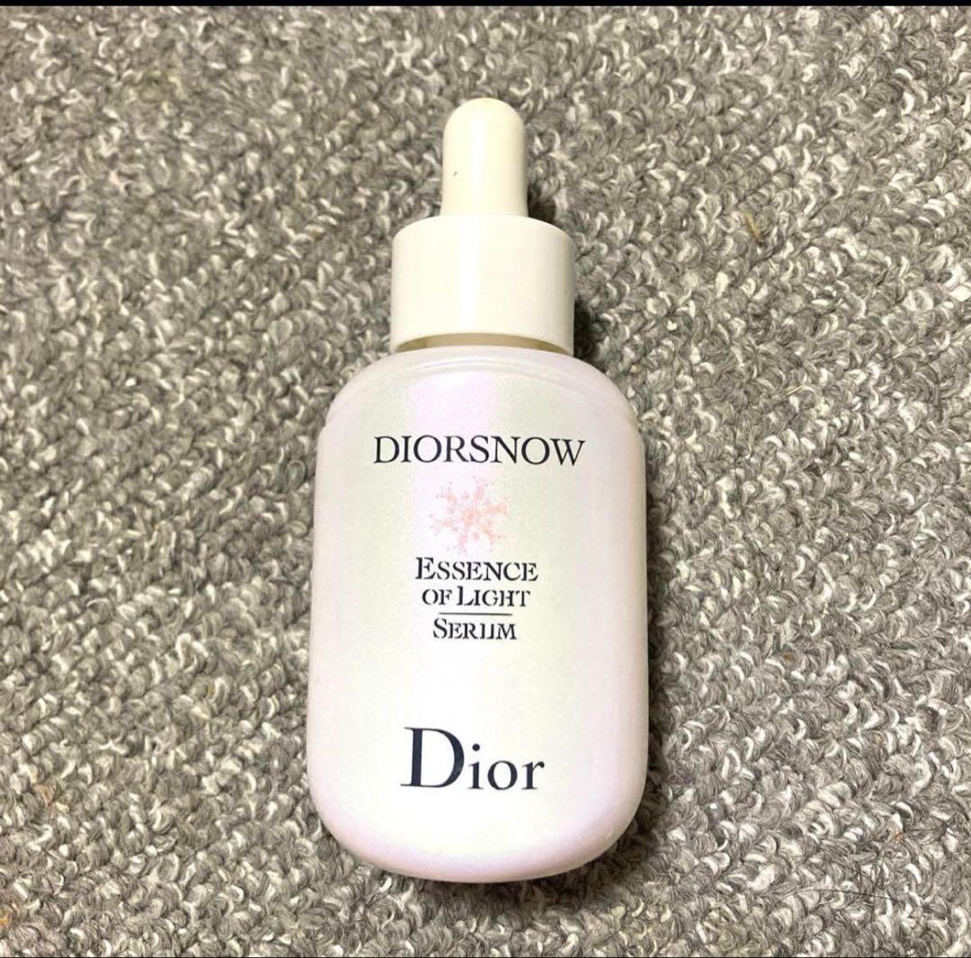 ディオール スノー アルティメット エッセンス オブ ライト