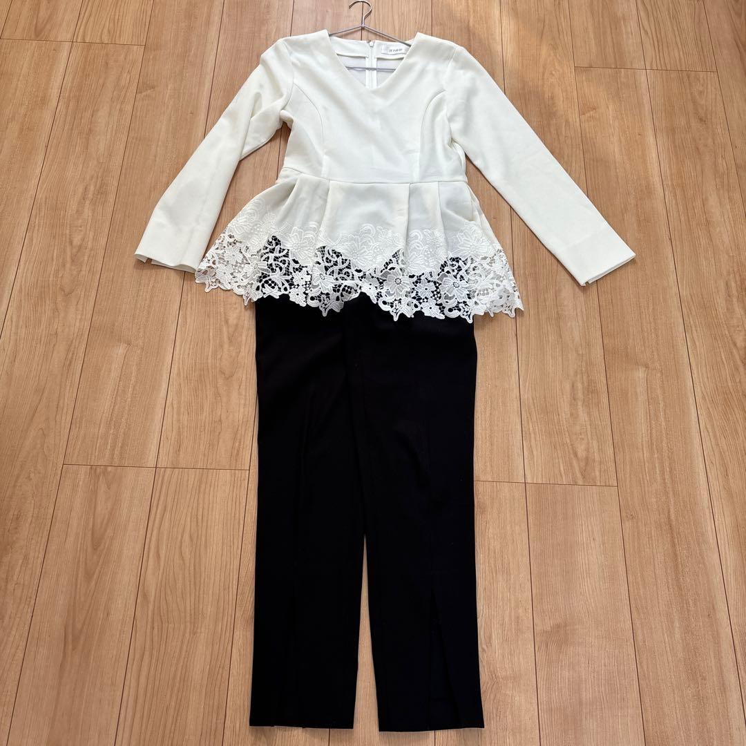 JENNE ホワイト レース付きペプラムトップス