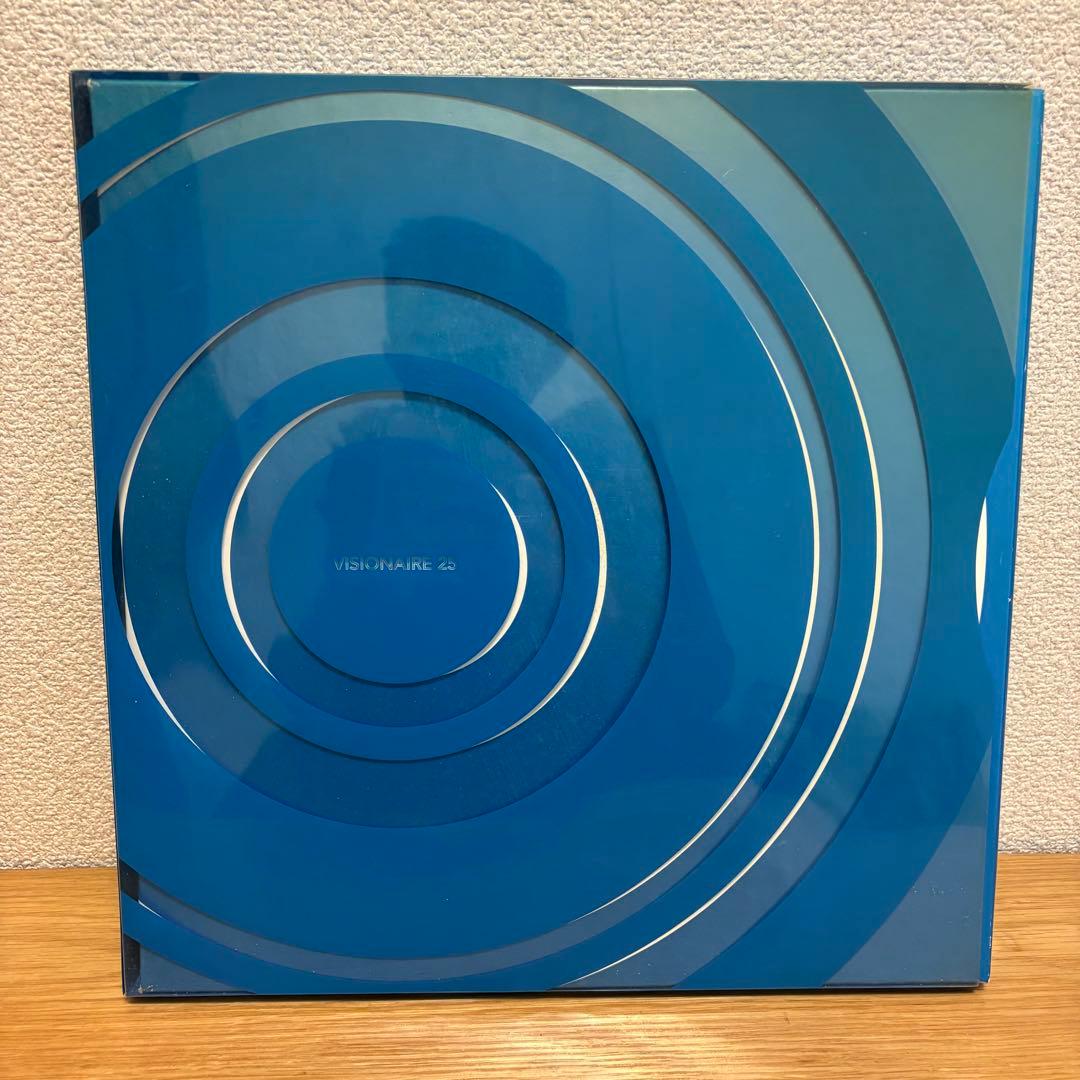 「VISIONAIRE 25: Greatest Hits」全世界限定5000部