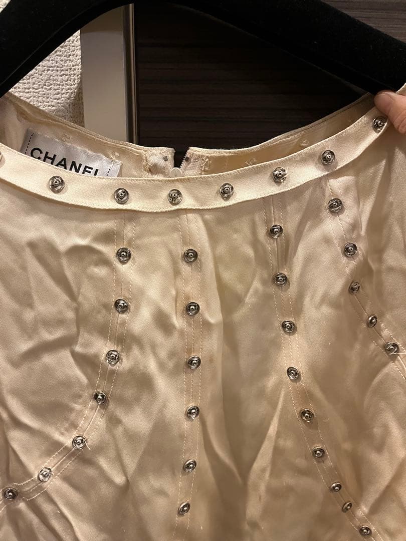 CHANEL アイボリー 半袖トップス ビーズ装飾　スナップ　サテン　40