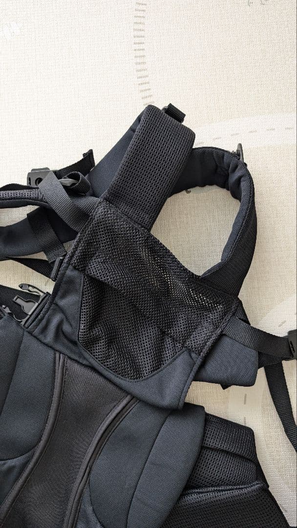 アップリカ ラクリス 抱っこひも ブラック