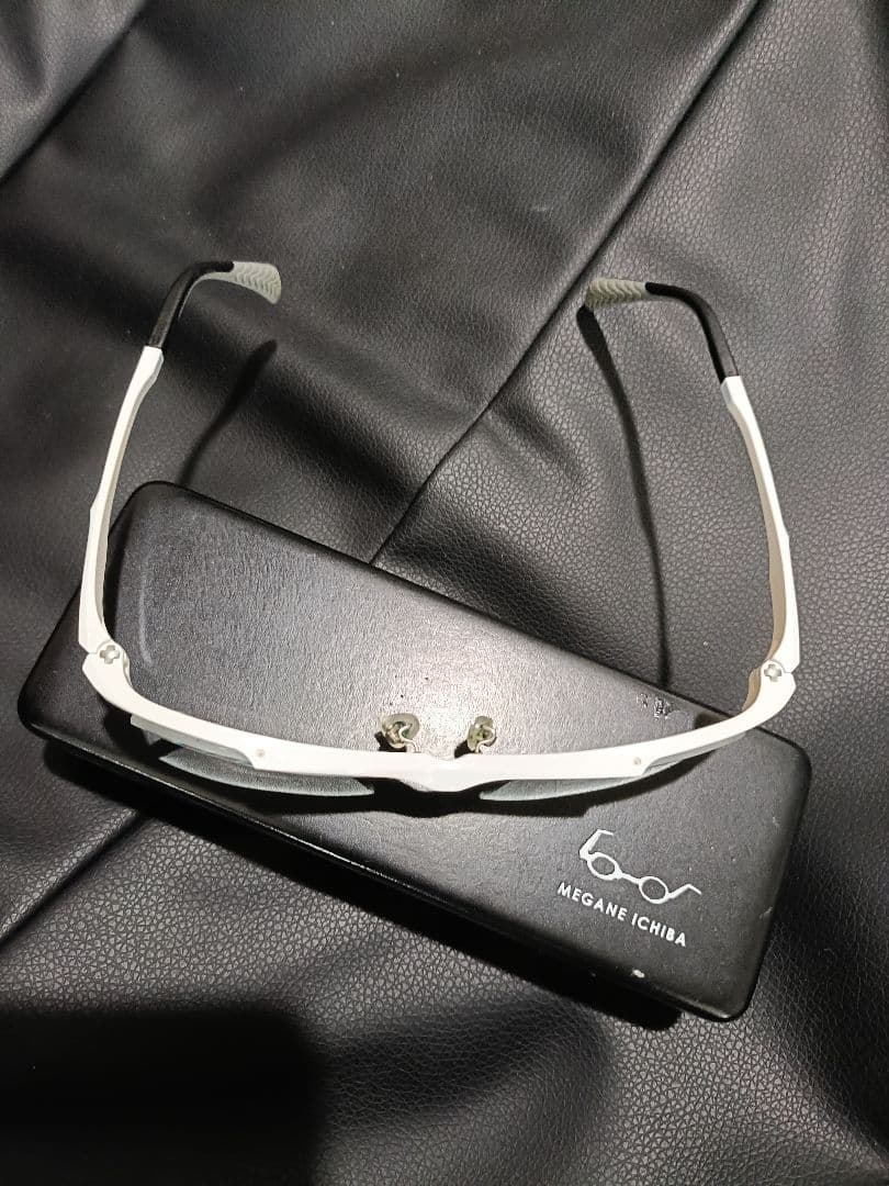 メガネスポーティー 度ありメガネ ホワイトフレーム ケースおまけ 新品未使用❗