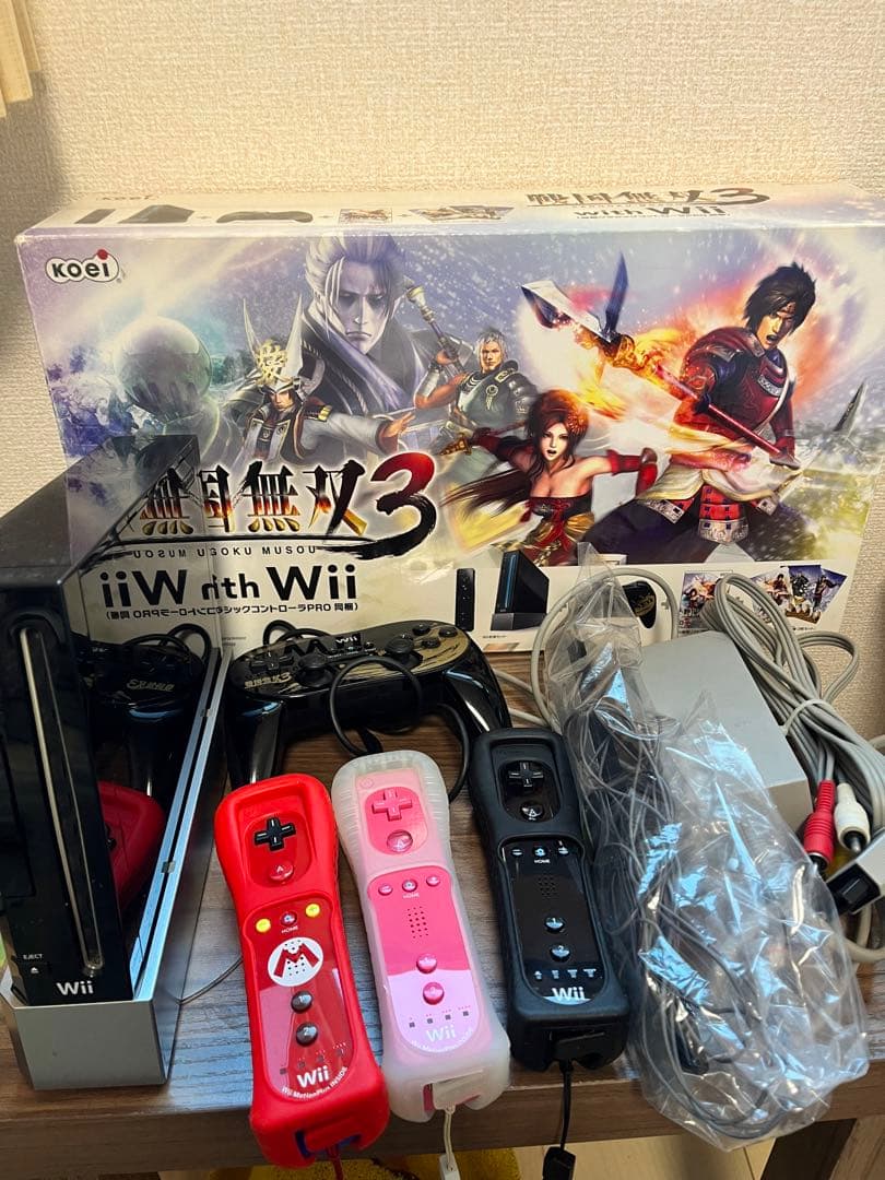 特別wii本体＋コントローラー4本＋特製クラシックコントローラ＋ソフト10本