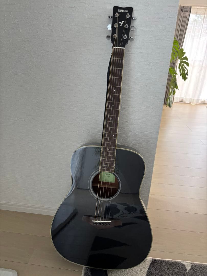 YAMAHA ヤマハ FG820 アコースティックギター ブラック　ケース付き