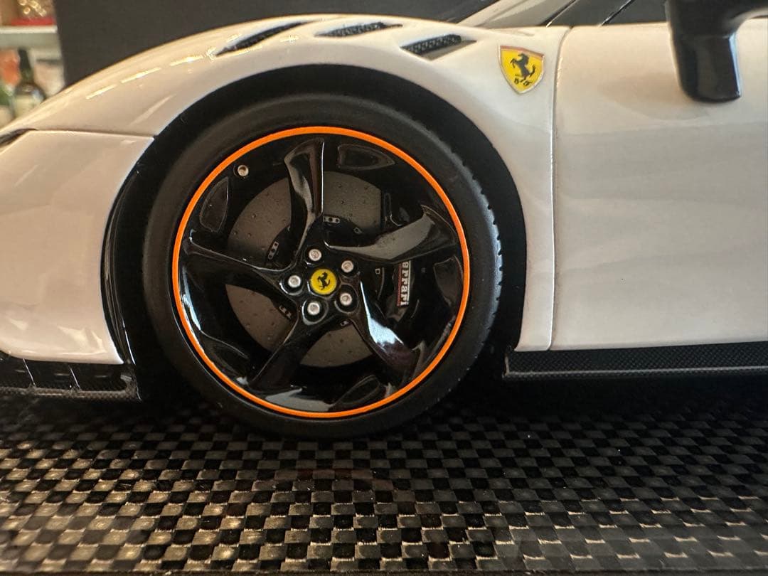 UB MODEL 1/18 フェラーリ SF 90 XX 限定20台 ミニカー