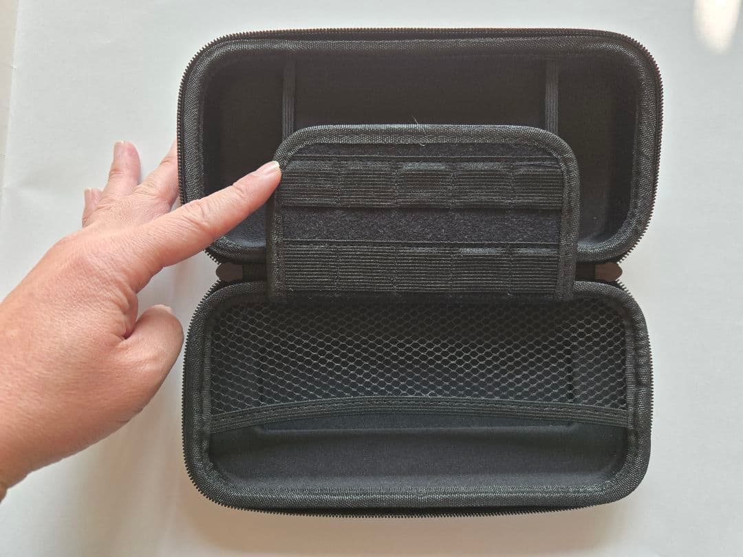 Nintendo Switch Lite コーラル（ケース・充電器付）