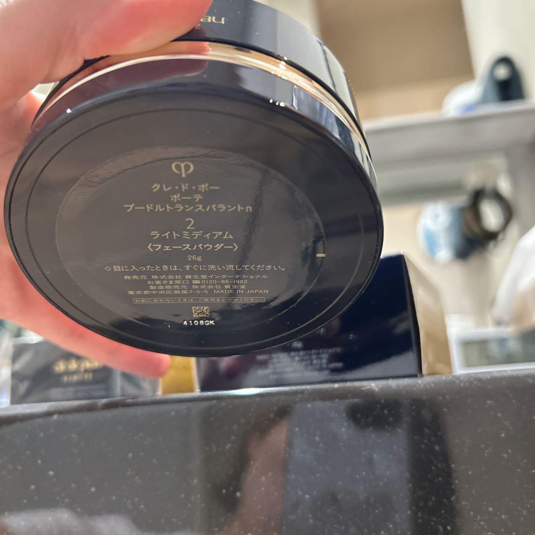 クレドポーボーテ　プードルトランスパラントn フェースパウダー