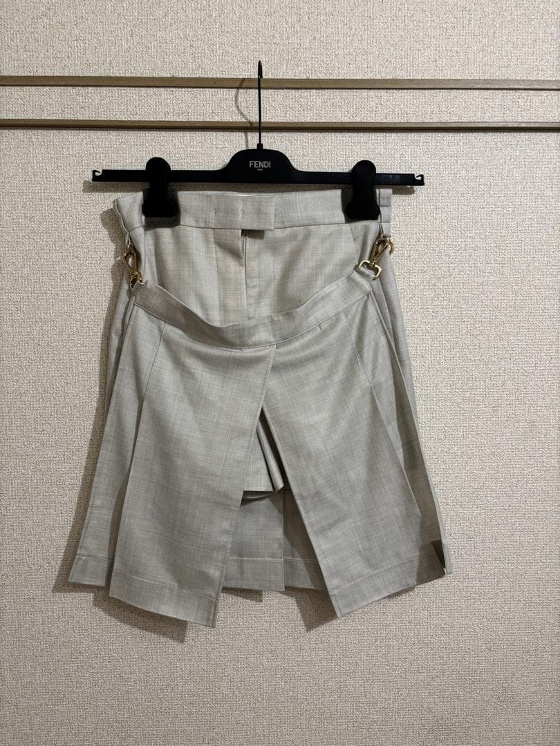 FENDI プリーツスカート 36 ライトグレー
