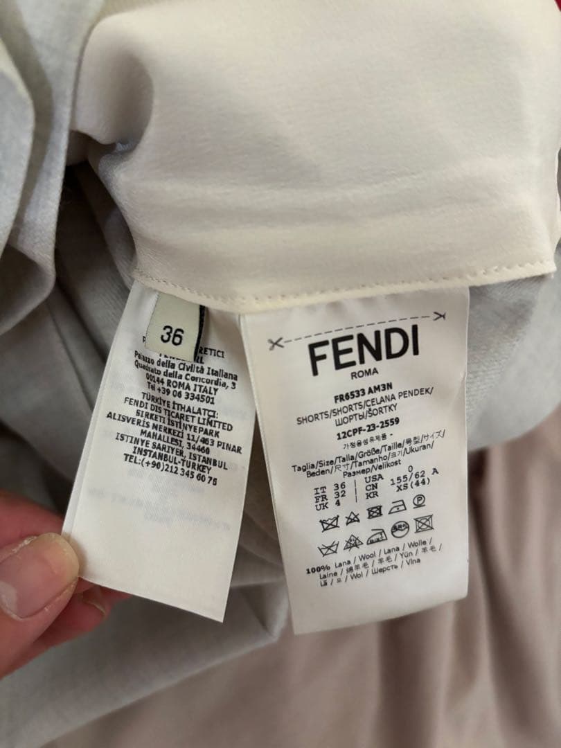 FENDI プリーツスカート 36 ライトグレー