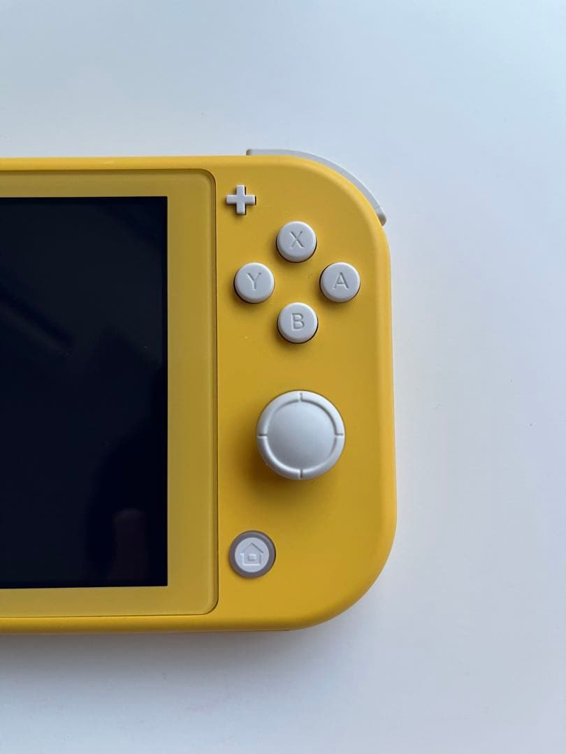 Nintendo Switch Lite 本体(イエロー)+電源アダプタ+ケース