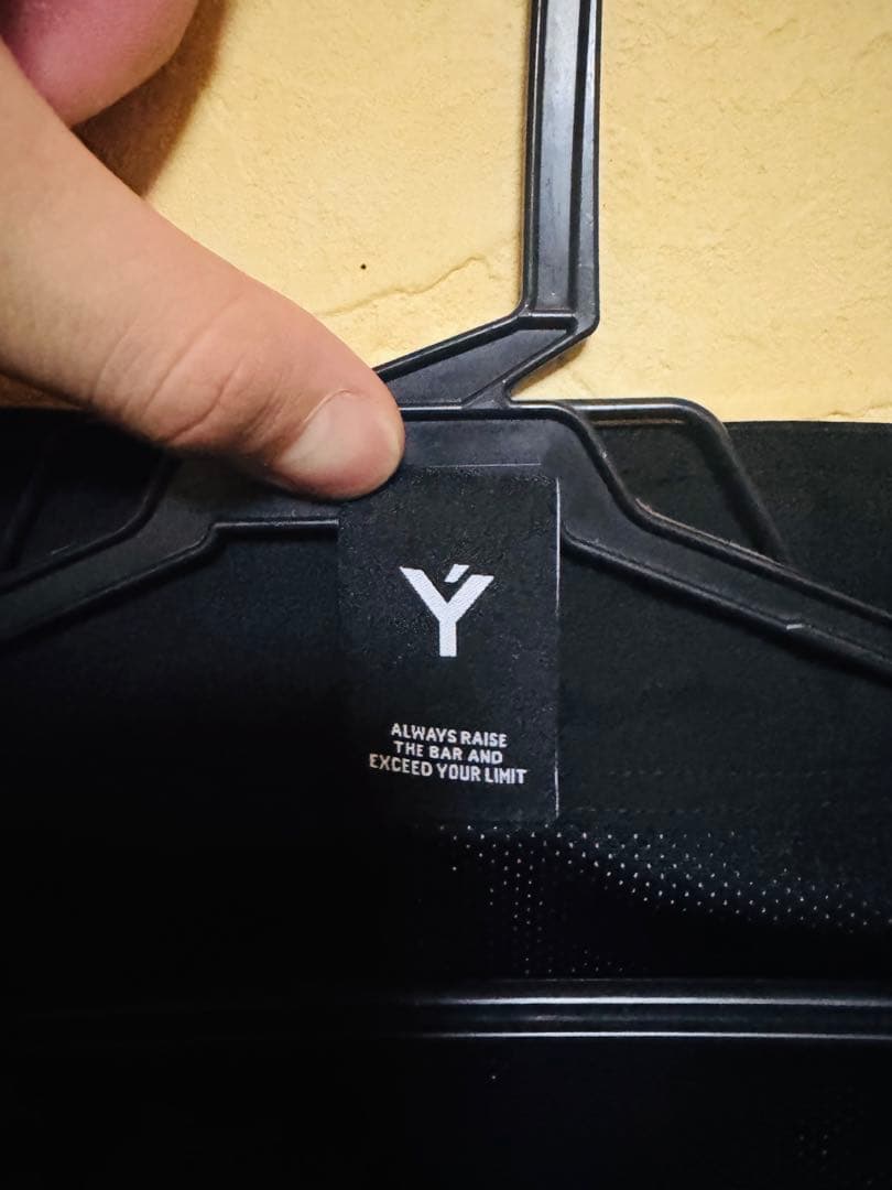 【公式販売　売り切れ】LYFT ストライプ ショートパンツ Sサイズ 赤黒