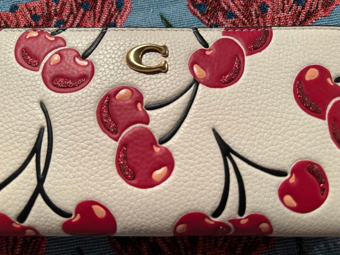 COACH長財布　チェリー