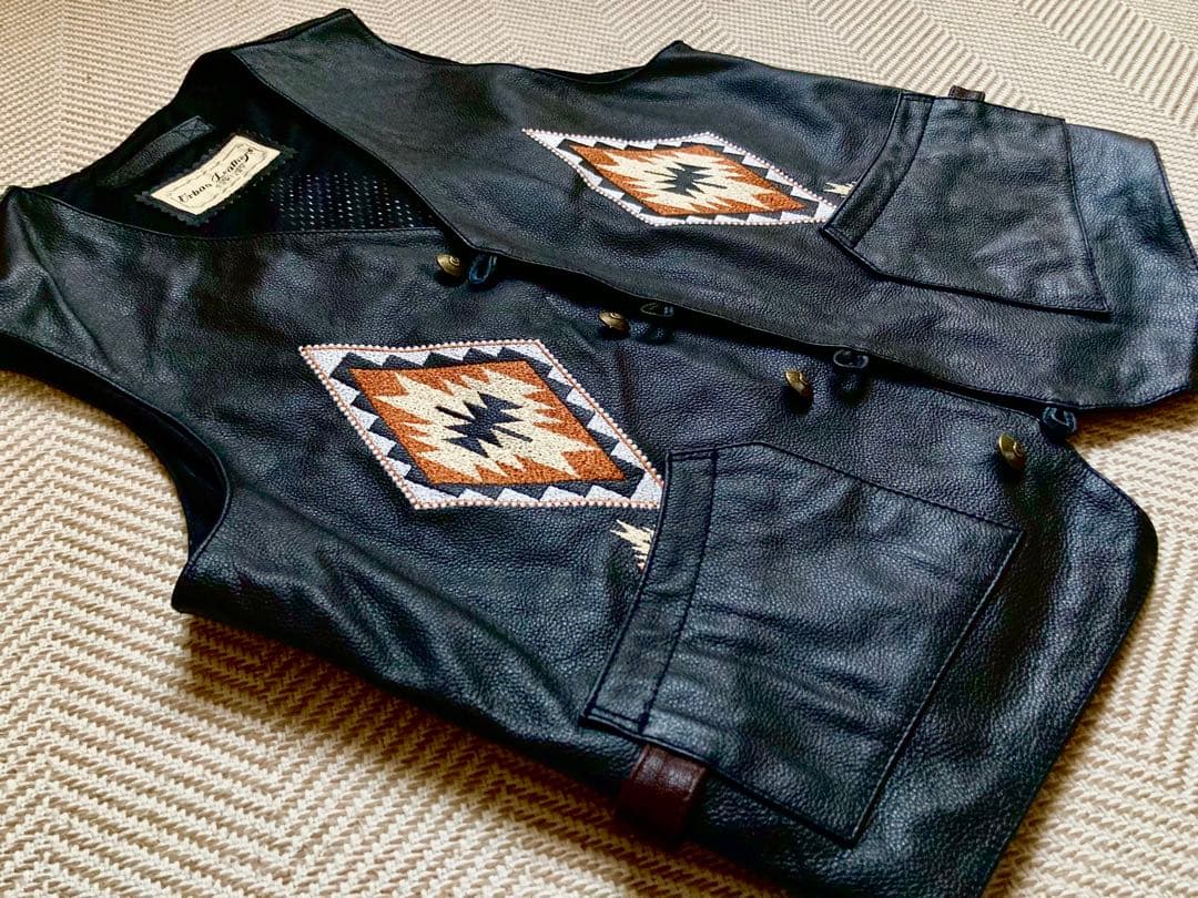 ワイルド オルテガ ナバホ 本革 レザー ベスト 黒 サイズXL 新品未使用