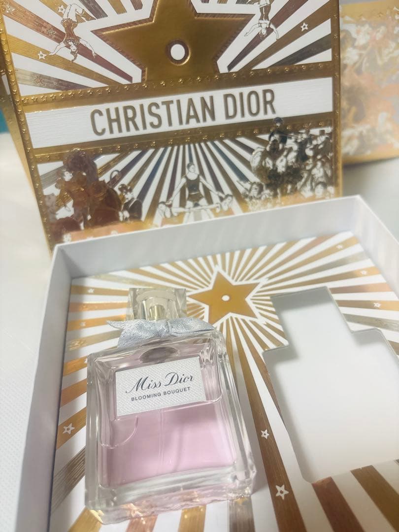 新版未使用　DIOR ブルーミングブーケ　香水　50mL