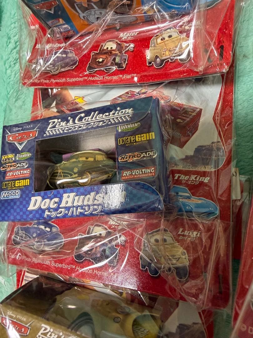 激レア カーズ Cars Pin's Collection セット