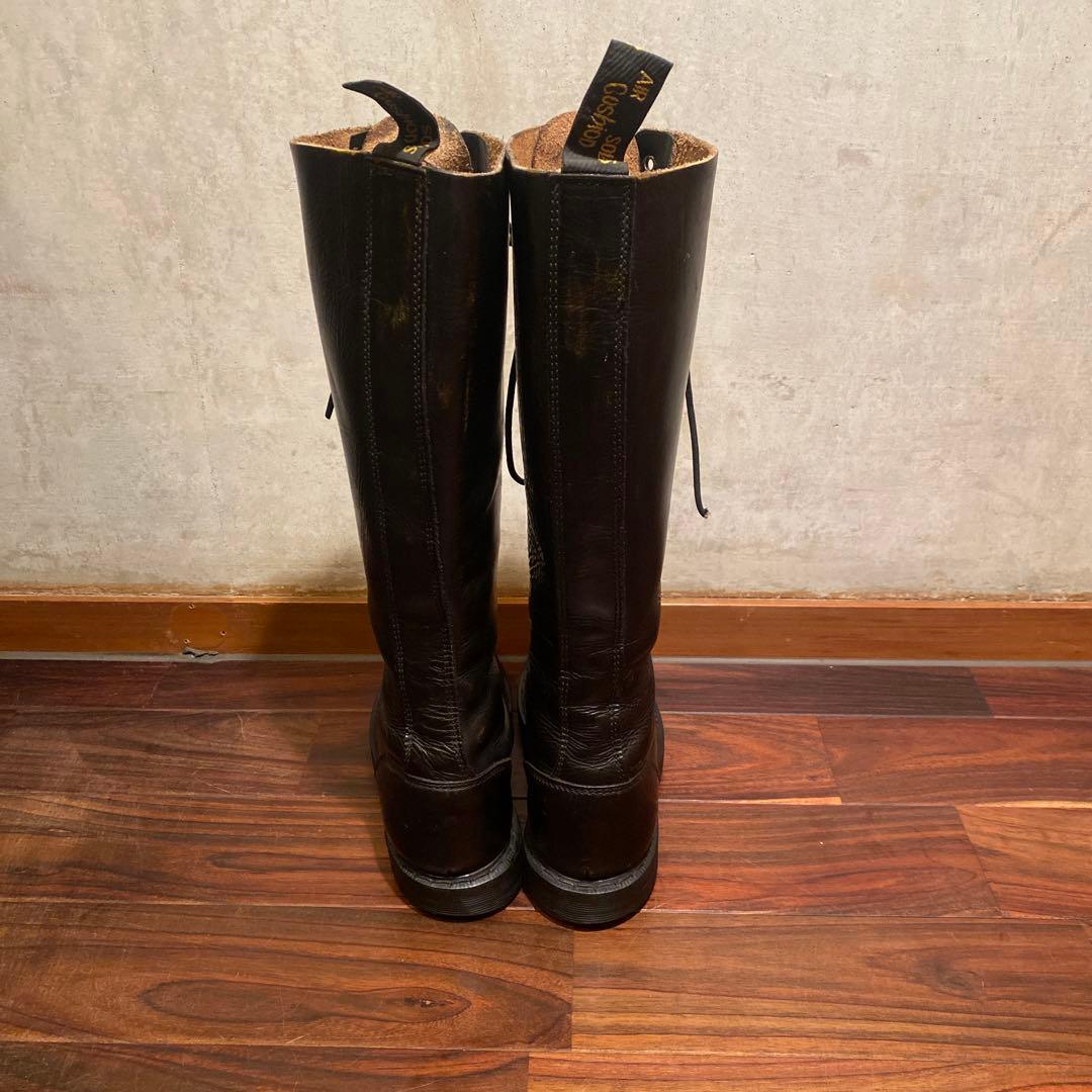 ドクターマーチン20ホール