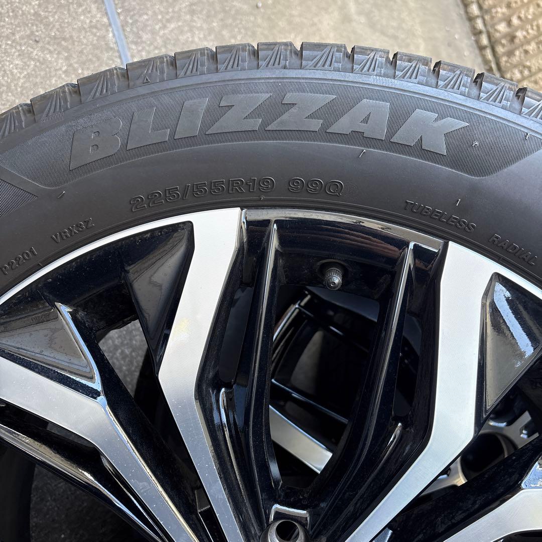 備品:クラウンクロスオーバーアルミホイールスタッドレスタイヤ 225/55/19