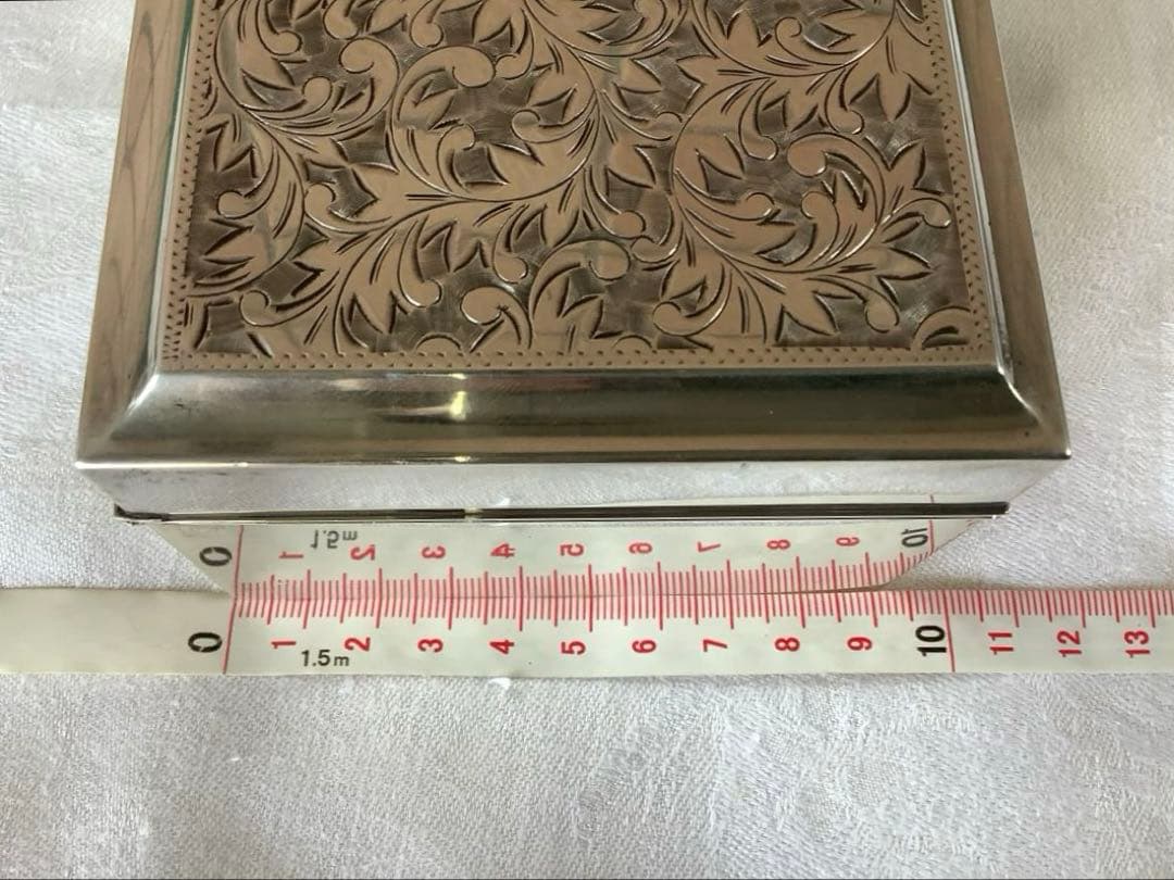 銀製 宝石箱 silver950 鍵付 唐草紋様手彫り 骨董品