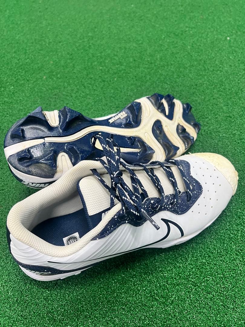 Nike スパイクシューズ ホワイト/ネイビー