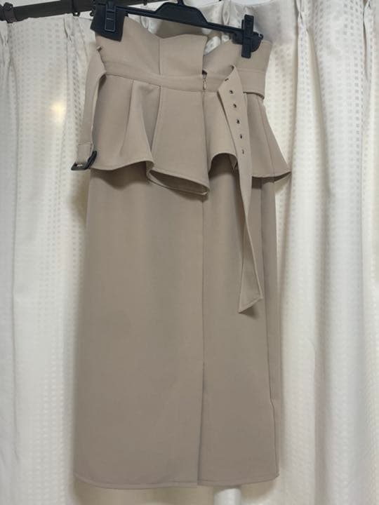 コルセットベルトタイトスカート