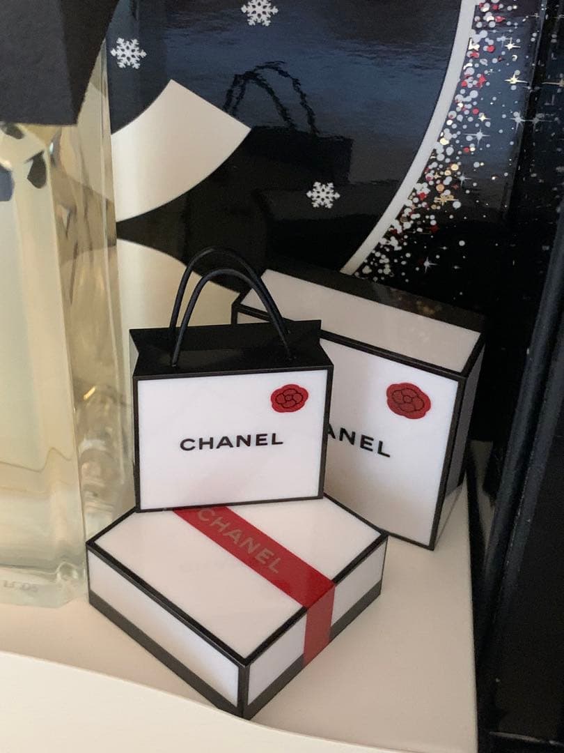 貴重✨新品未使用✨限定CHANELクリスマスコフレ✨No.5ロー香水100ml