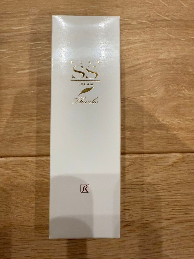 ロイヤルハーブ SSクリームThanks 35g 非売品