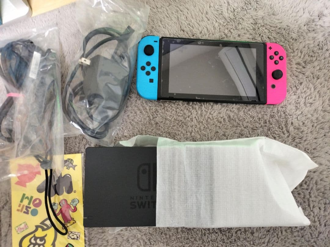 ニンテンドースイッチ本体セット、おまけケース付き