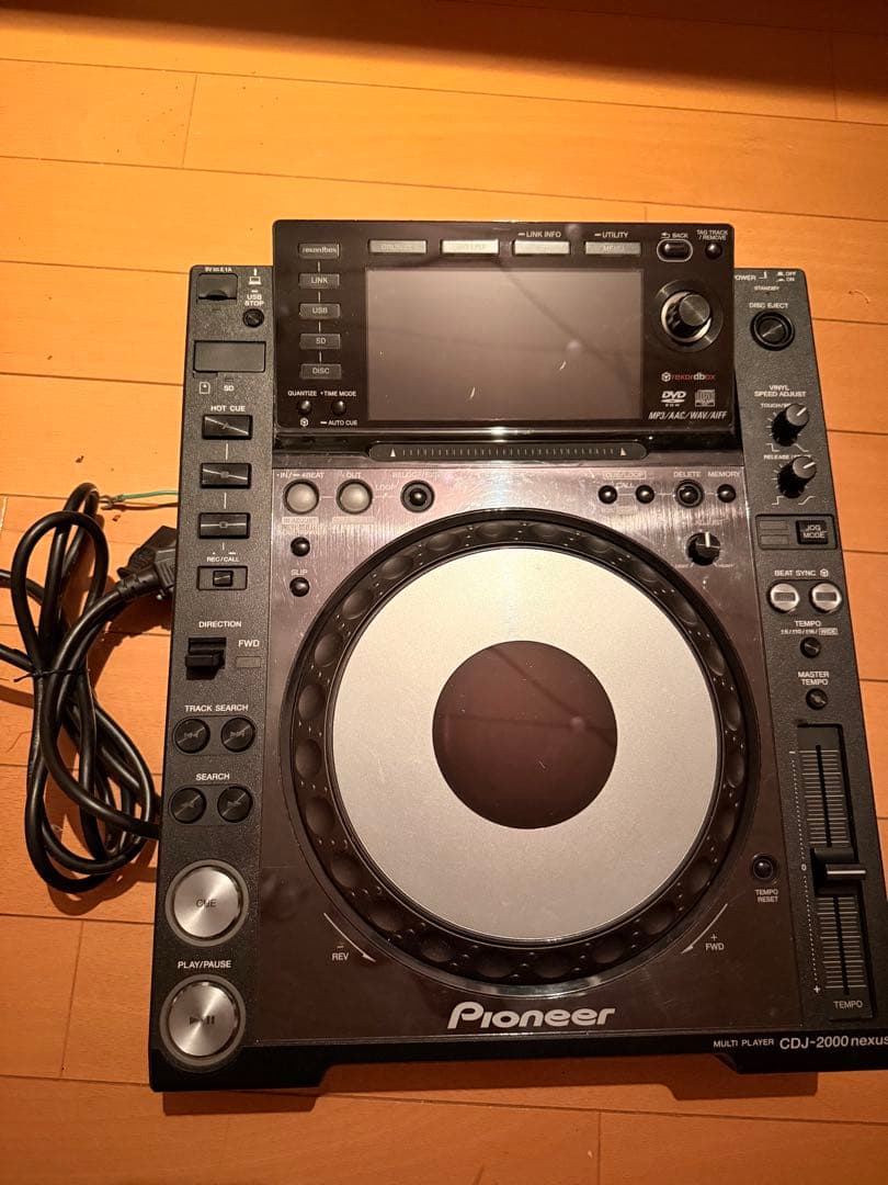 Pioneer CDJ-2000 nexus ジョグダイヤル液晶に使用感あり