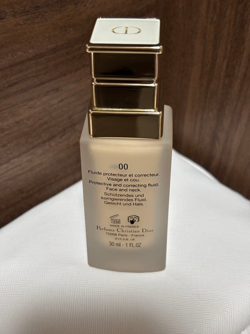 ディオール プレステージ ホワイト ル プロテクター UV ミネラル　BB 00