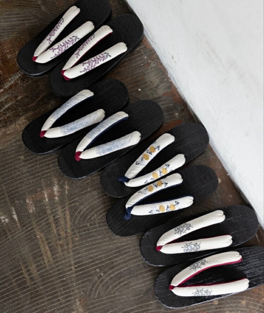 ゆかた館グレース『白と青のストライプデザインの浴衣・帯・下駄セット』