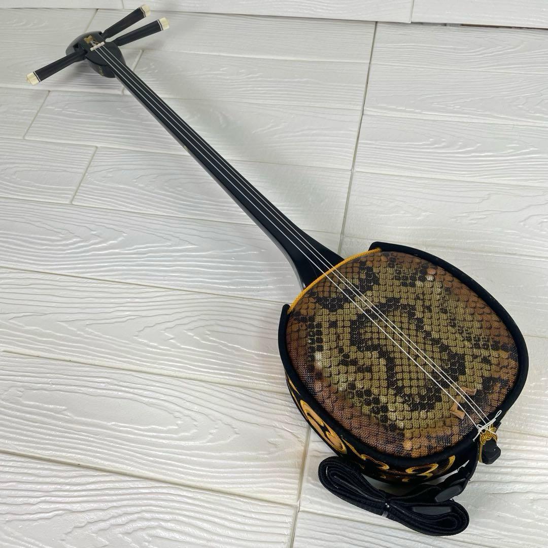 【美品】沖縄郷土楽器 三線 初心者セット チューナー、セミハードケース付