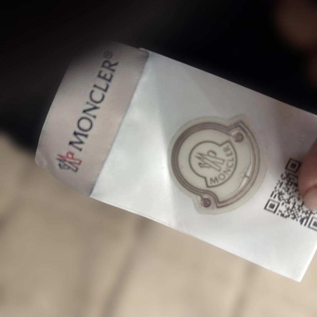 MONCLER ファー付きニット帽 黒