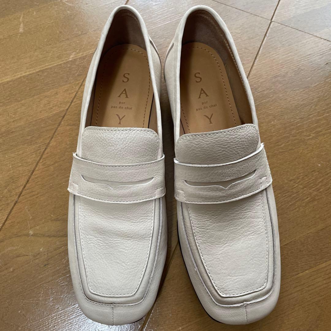 SAYAホワイトレザー ローファー