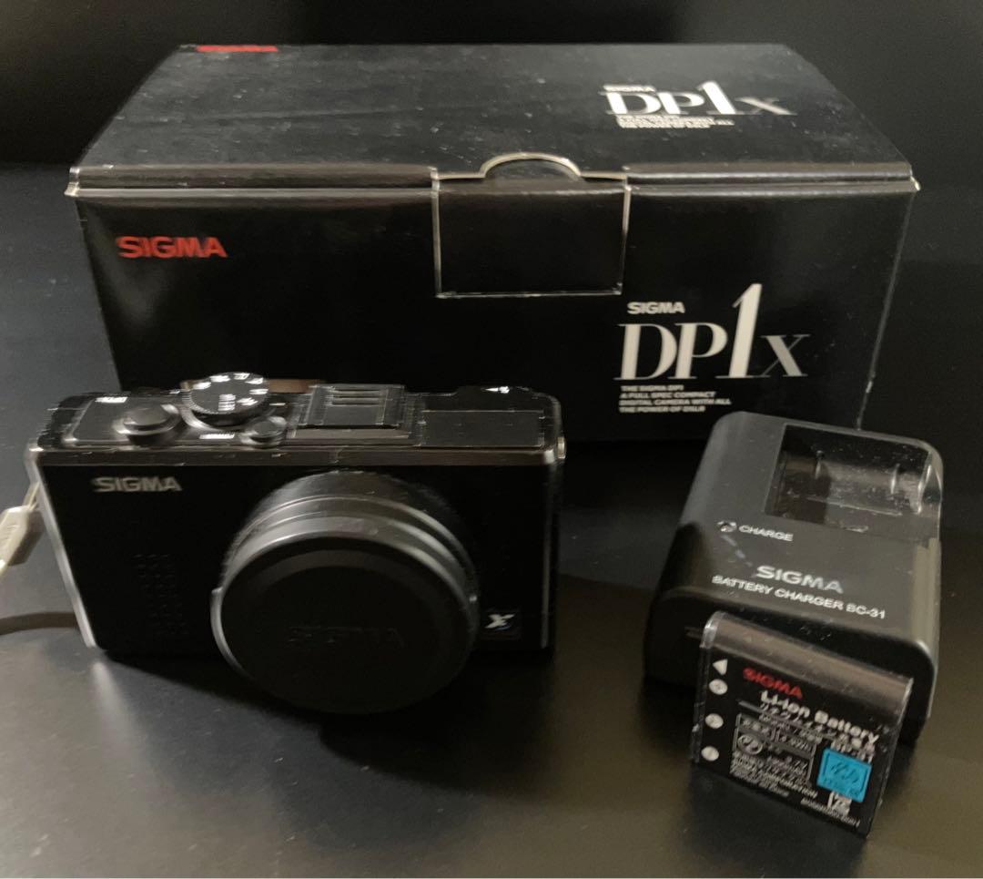 ジャンク美品　SIGMA DP1x コンパクトデジタルカメラ　バッテリー２個付