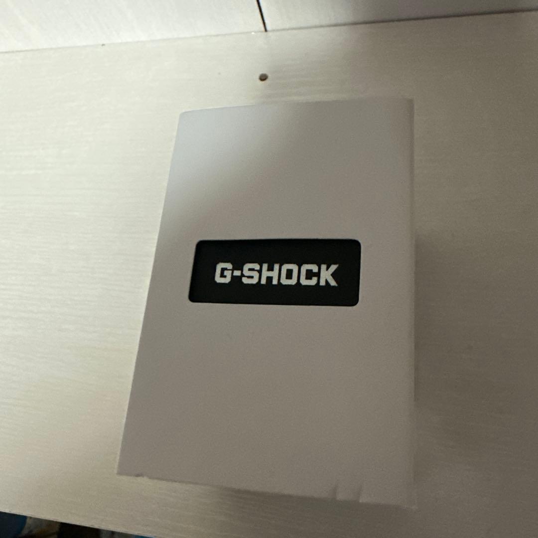 G-SHOCK GD-X6900 FB-7JF ホワイトXブラック