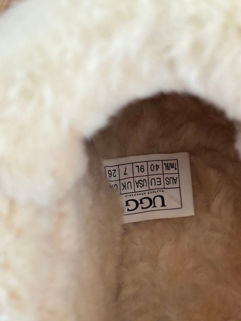 かわいいUGG ムートンショート ブーツ 新品