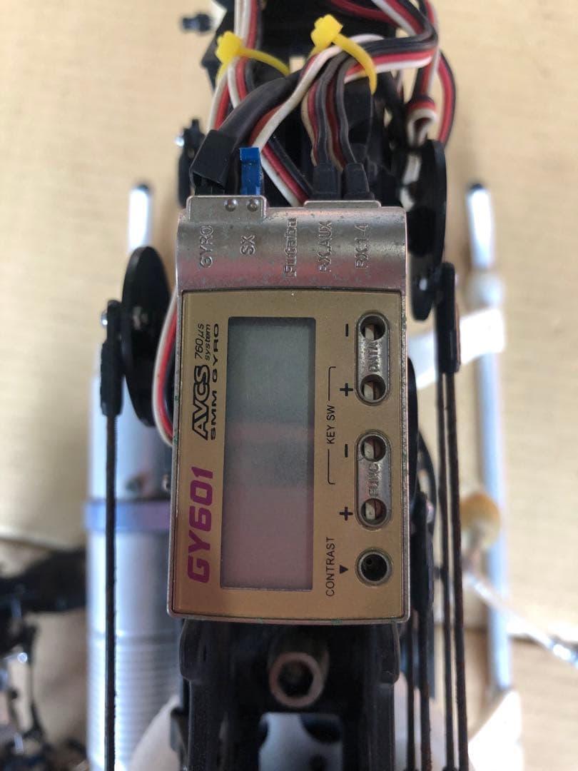 ヒロボー　ラジコンヘリコプター　エンジン