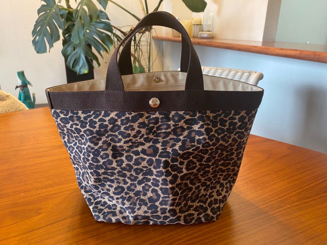 エルベシャプリエ　トートバッグ