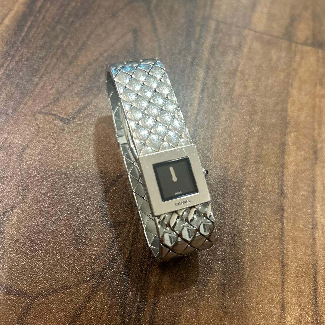 CHANEL シルバー クォーツ時計　マトラッセ